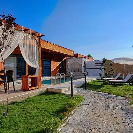 Villa Detached With Private Pool In Goecek Inlice *