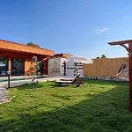ヴィラ Detached With Private Pool In Goecek Inlice *