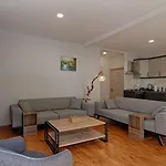 ヴィラ Detached With Private Pool In Goecek Inlice