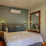 Detached With Private Pool In Goecek Inlice フェティエ